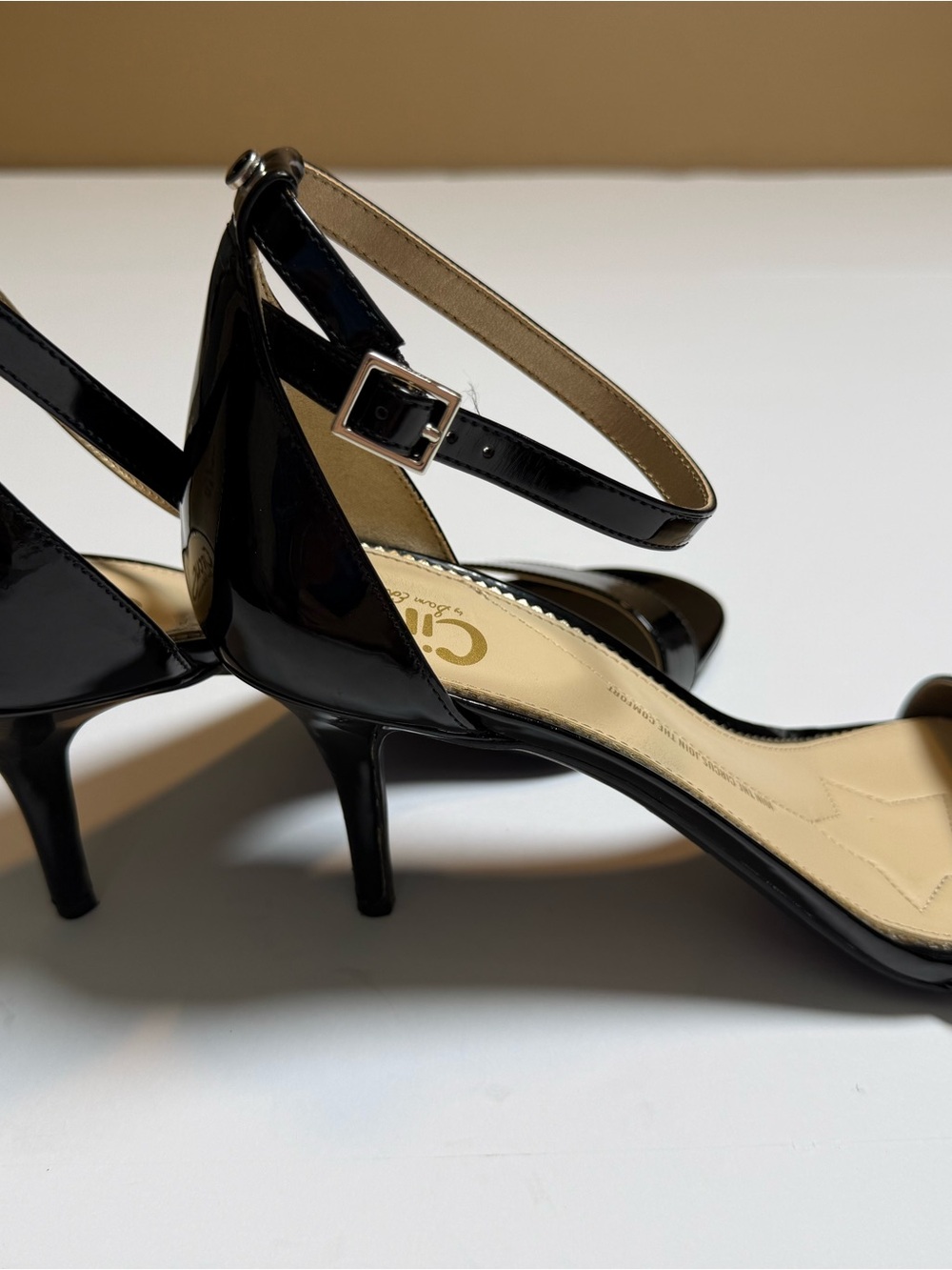 Circus by Sam Edelman Women’s Black Patent Leather Open Toe Ankle Strap Size 10